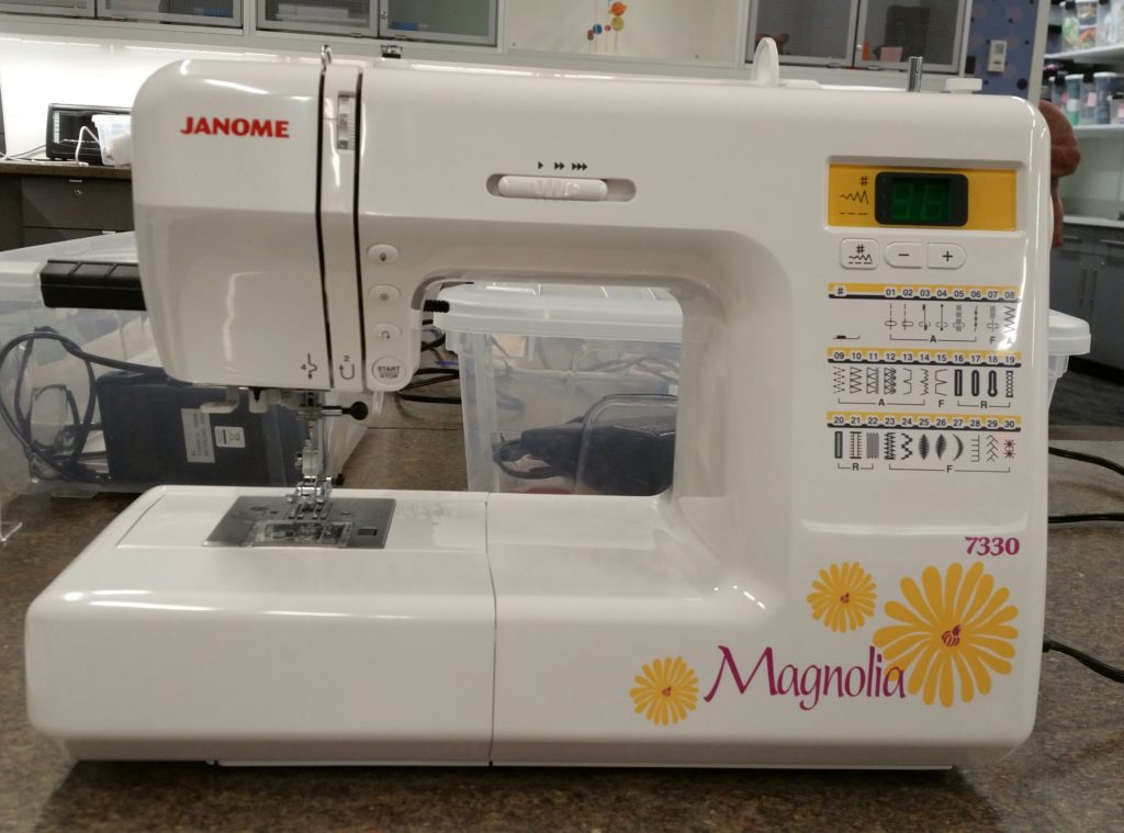 Janome Magnolia 7330