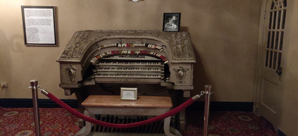 Genesee Theatre's 3/10 Barton Grande pipe organ